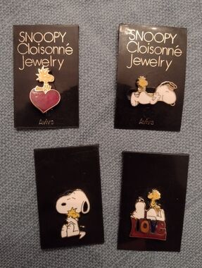 Snoopy Jewelry Pin Set Of Four About Love